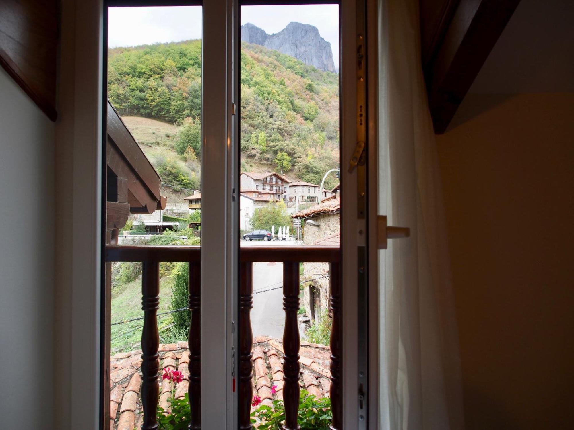 Hostal Remona Espinama Luaran gambar