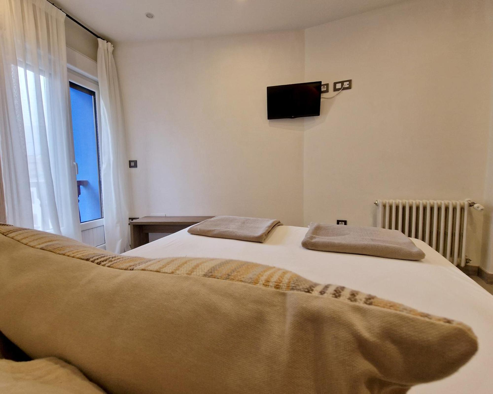 Hostal Remona Espinama Luaran gambar