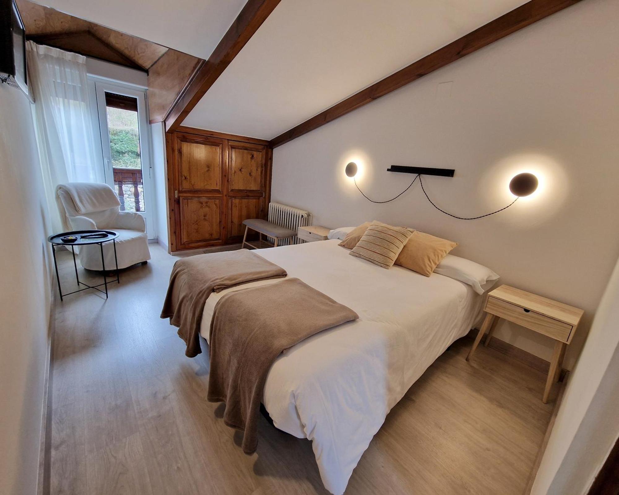 Hostal Remona Espinama Luaran gambar
