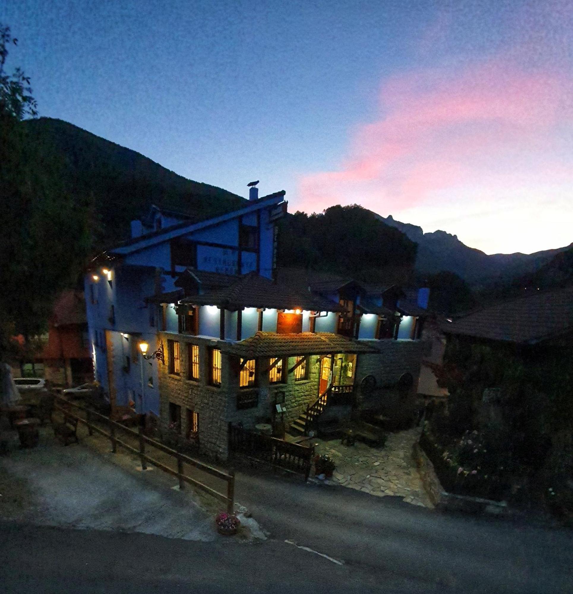 Hostal Remona Espinama Luaran gambar