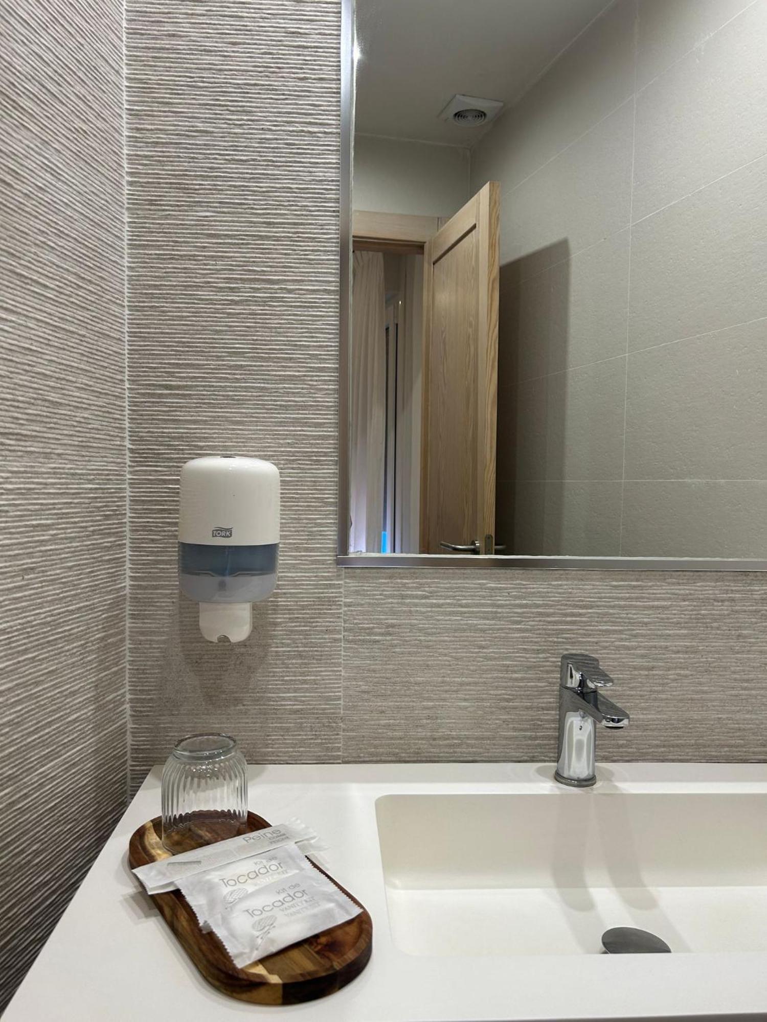 Hostal Remona Espinama Luaran gambar
